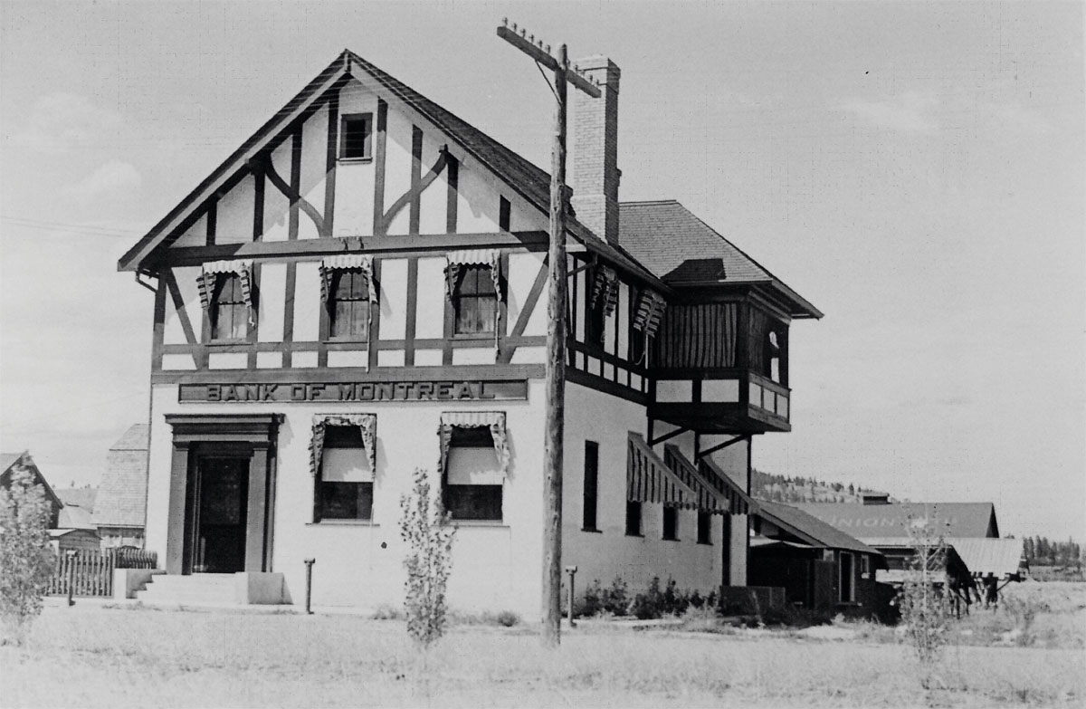 Bank of Montreal in Summerland BC